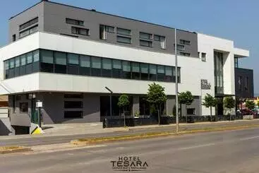 هتل Tesara