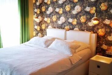 Aparthotel Goldener Hahn Apartments