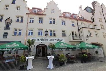 Pension (Hôtel basse catégorie) Brauereigasthof Zum Kuchlbauer