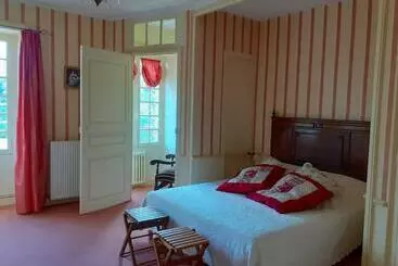 Bed and Breakfast Château Des Bretonnières Sur Vie   Maison D Hôtes