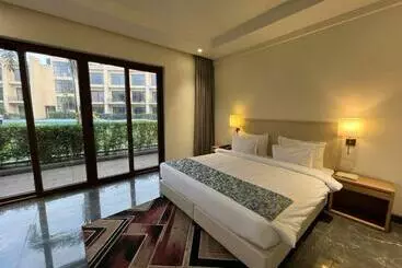 Hotel Parklane Resort