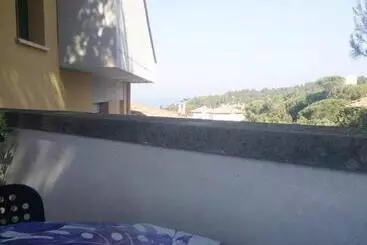 ペンション Oasi Del Cuore   Due Graziose Camere Con Vista Mare A 7 Min Dal Mare Di Castiglioncello