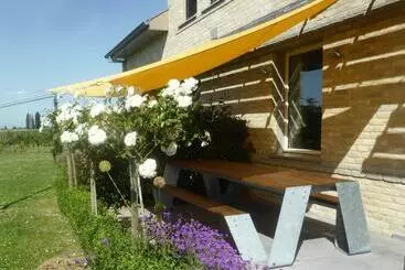 Aamiaismajoitus (B&B) De Zevende Zon