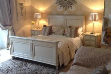 تختخواب و صبحانه Abercorn Guest House