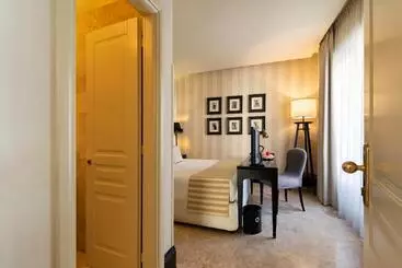 مسافرخانه Profumo Maison Colosseo