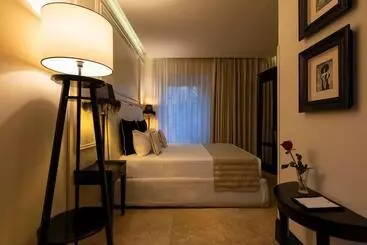 مسافرخانه Profumo Maison Colosseo