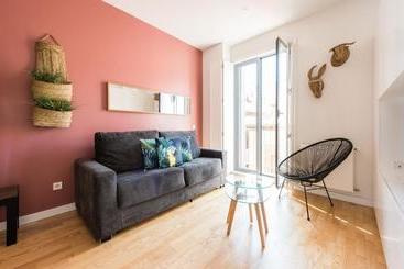 آپارتمان Smartrental Puerta Del Sol
