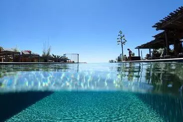 هتل Les Bergeries De Palombaggia