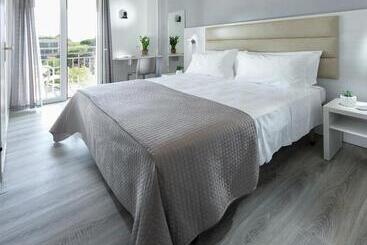 בית מלון כפרי Zanarini In Centro A Riccione