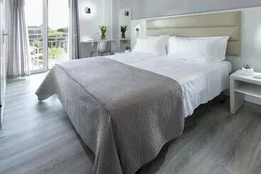 בית מלון כפרי Zanarini In Centro A Riccione