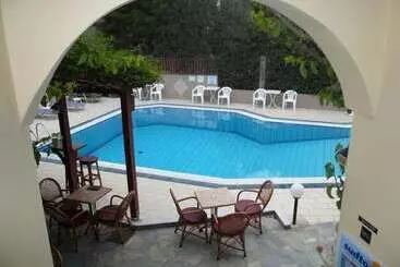 Maria Lambis Apartments