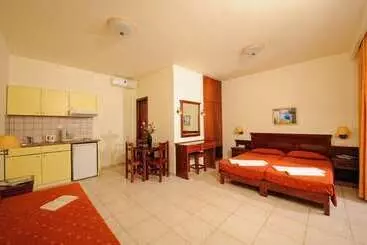 Maria Lambis Apartments