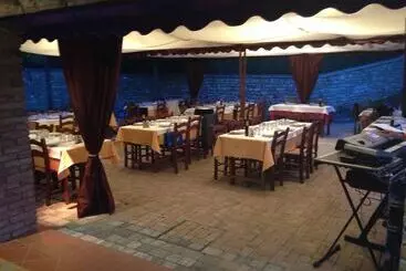 Kır Evi Agriturismo Corte Dei Mori