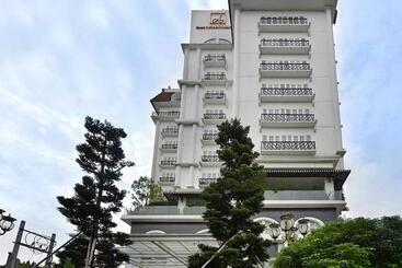 Otel Amaroossa Royal  Bogor