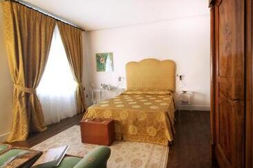 Tenuta Ponziani   Griffin S Resort