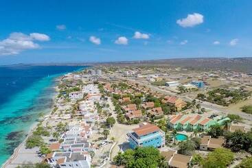 هتل Coral Paradise Resort