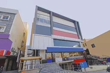 Hotel Super Capital O Sai Balaji Near Golconda Fort