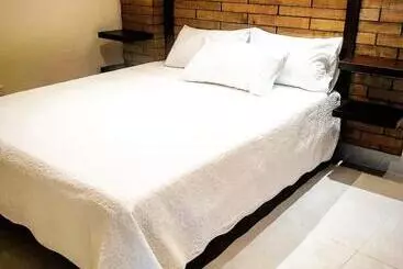 Retkeilymaja Elicon Suites
