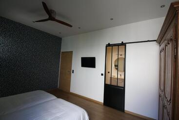 ペンション Clos Des Poulies