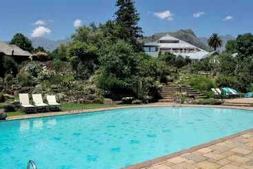 Отель Cathedral Peak