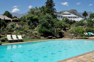 酒店 Cathedral Peak