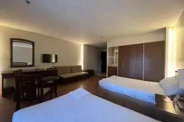 Отель Century Plaza