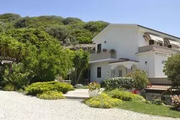 Bed & Breakfast Ajò A Casa