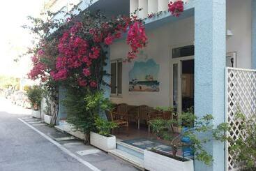 Otel Albergo Lido