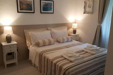 膳宿费 La Muraria