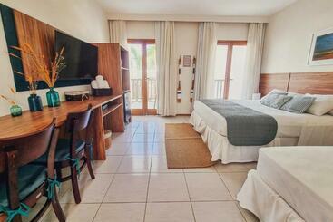 בית מלון כפרי Tree Bies Resort