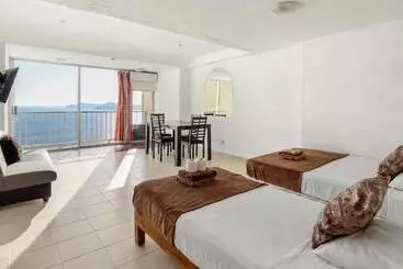 Huoneistohotelli Suites Torres Gemelas Vip