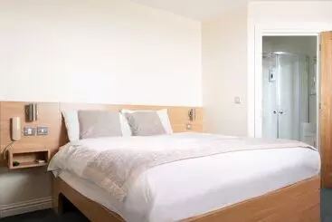 هتل Fox Connaught London Excel