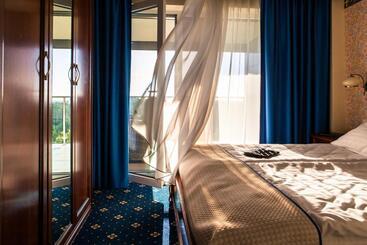 酒店 Spa Amber Palace