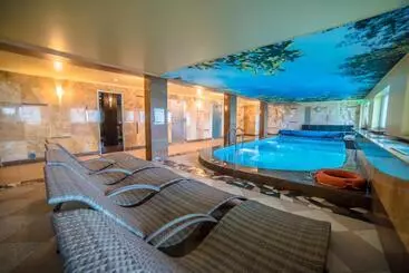 هتل Spa Amber Palace