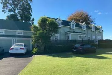 Aamiaismajoitus (B&B) Taiparoro House