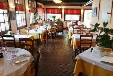 ペンション Auberge Du Vieux Tour