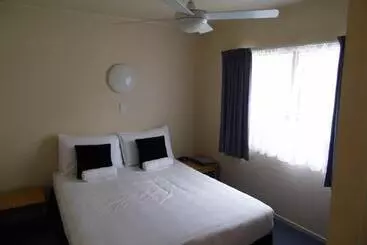 Dolphin Motel