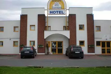 Hotelli De La Basse Sambre