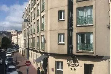 هتل Hôtel Du Trosy Clamart