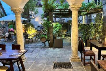 Szálloda B&b Alla Piazzetta Di Tegna