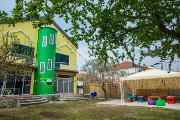 Nocleg ze śniadaniem Our Way Guest House & Hostel