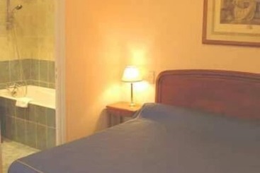 هتل Domaine De La Ferrière