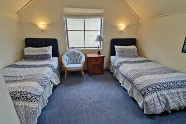 Bruce Waterfront Apartments