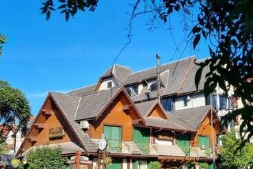 هتل Vovó Carolina