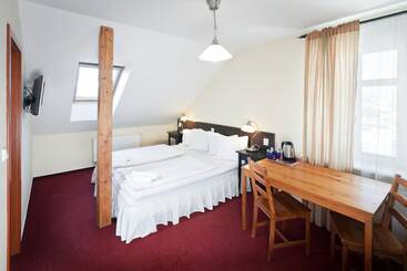 بنسيون Pytloun Penzion Zelený Háj