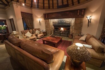 בקתות Shumbalala Game Lodge