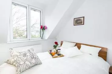 Апарт-отель 9 Suites Residence