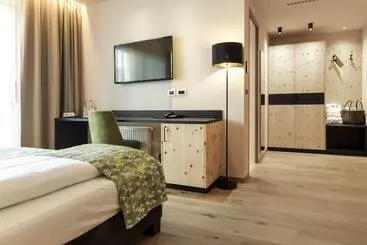 Cityhotel Goldener Adler B&b