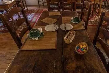 Hotel Hôtellerie De Charme Le Relais Cicero Hôtel Jardin Calme Verdure Centre