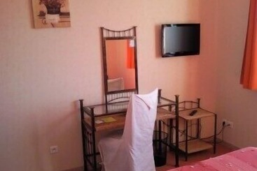 בית מלון כפרי Logis L Auberge Du Quercy Blanc